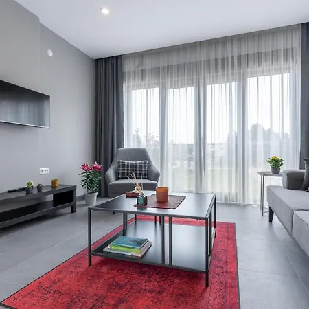 Rose Erela Apartahotel 4*